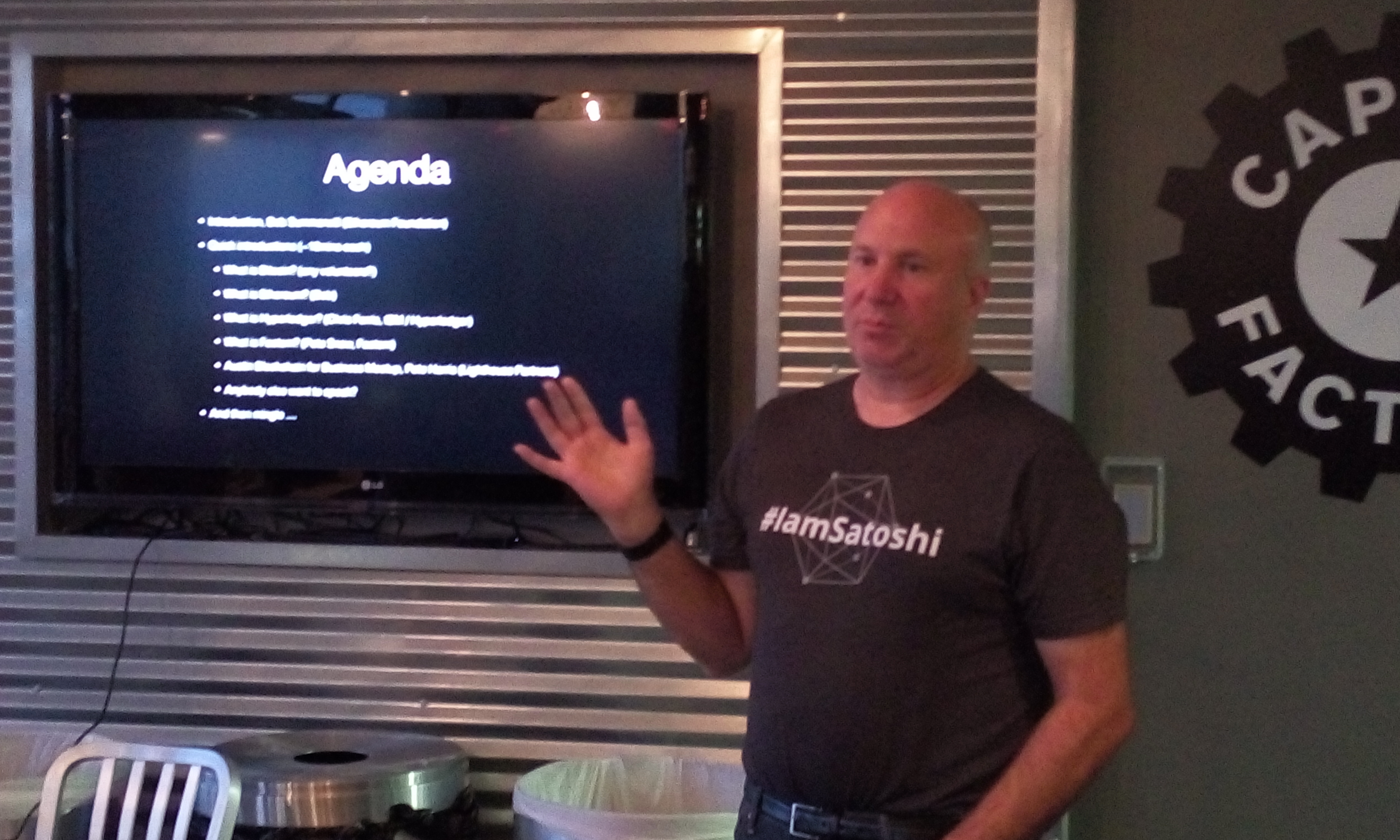 Cats and dogs can be friends!